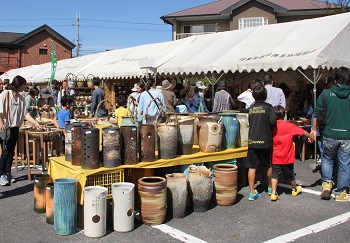 信楽陶器まつり 会場の場所 アクセス方法は 陶器市へ行こう